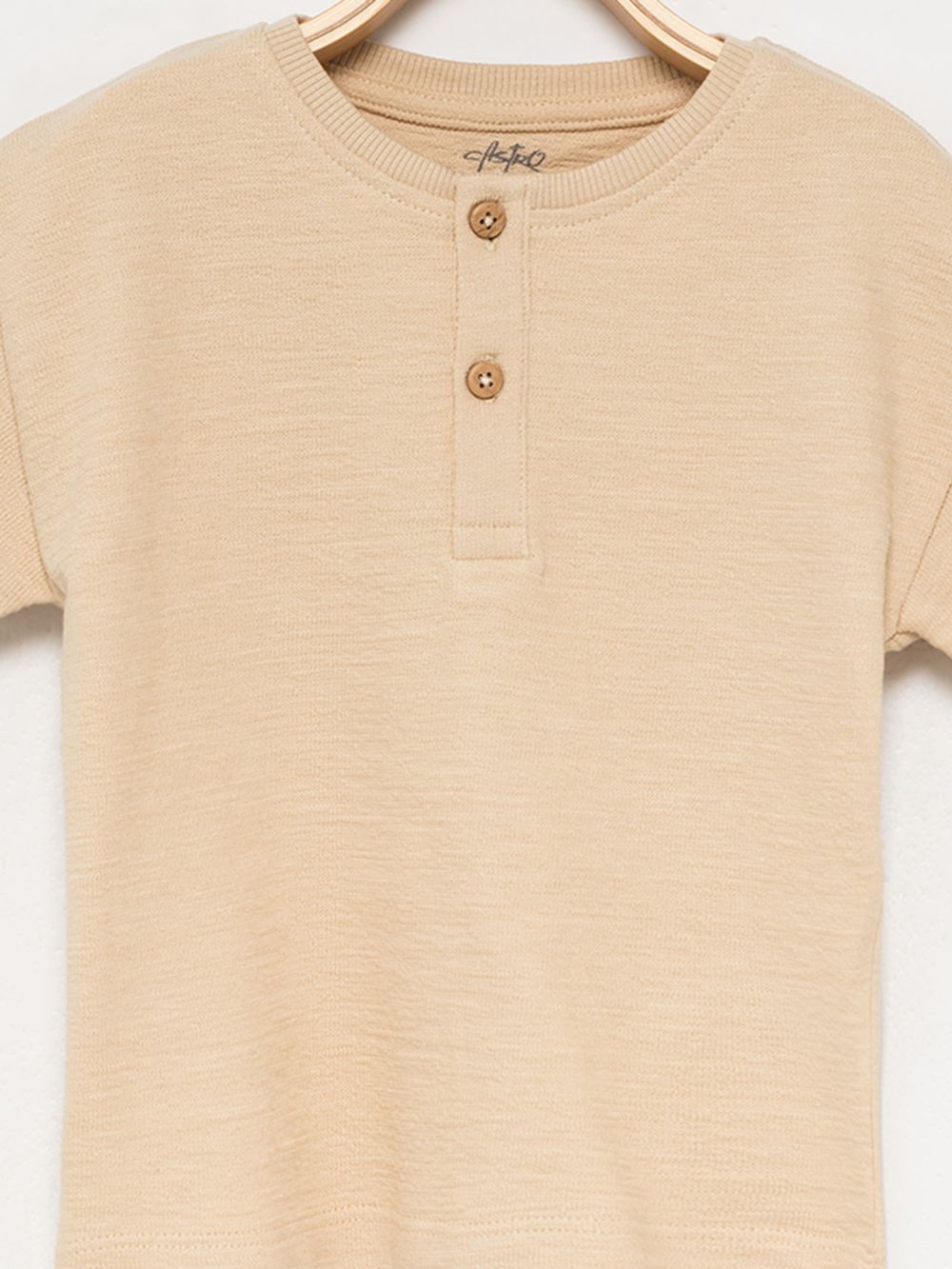 חולצת טקסטורה עם שינה