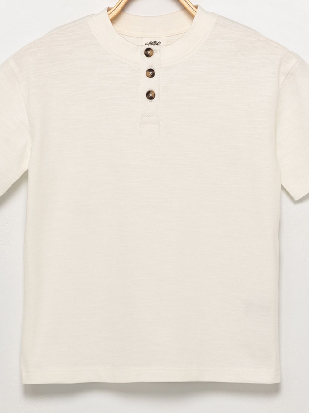 חולצת טי עם שינה