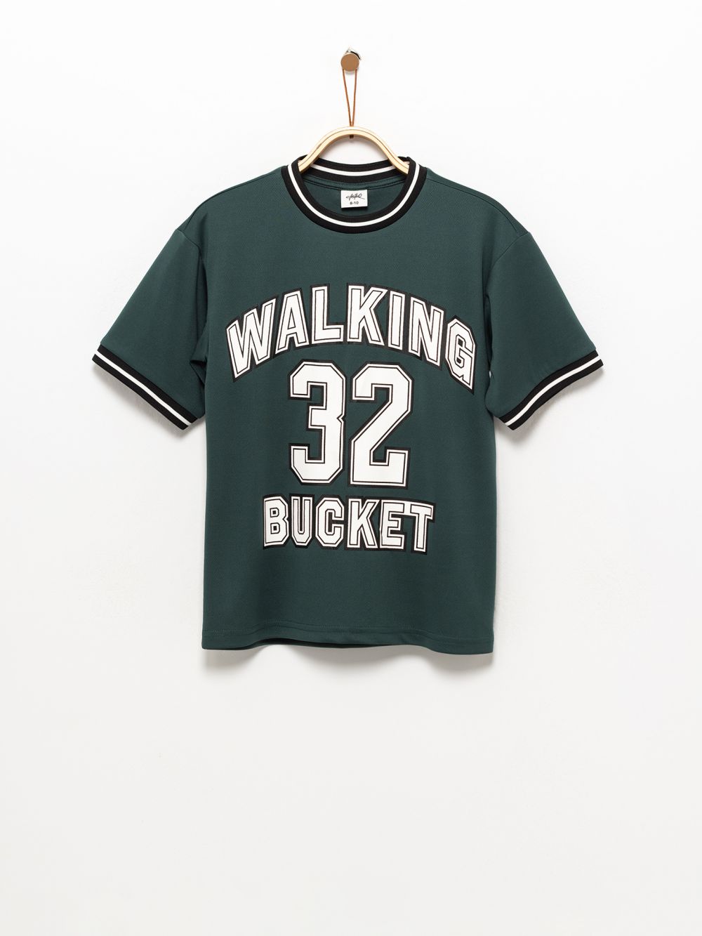 חולצה בסגנון ספורטיבי