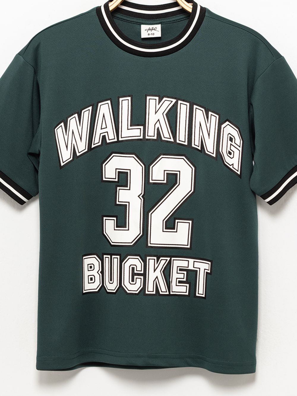 חולצה בסגנון ספורטיבי