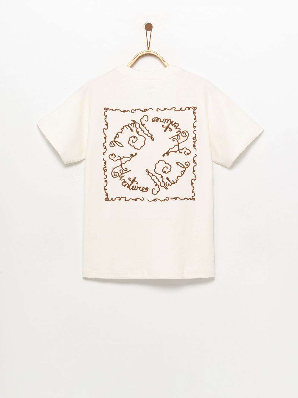 טישרט טקסטורה עם רקמה