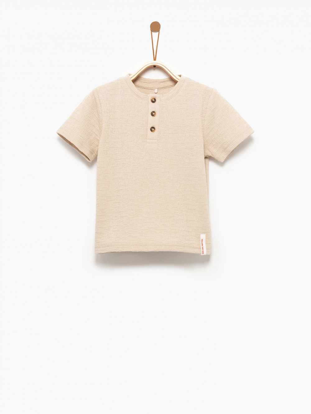 חולצת טי עם שינה