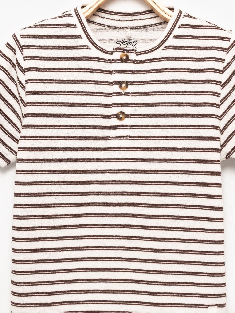 חולצת טי עם שינה