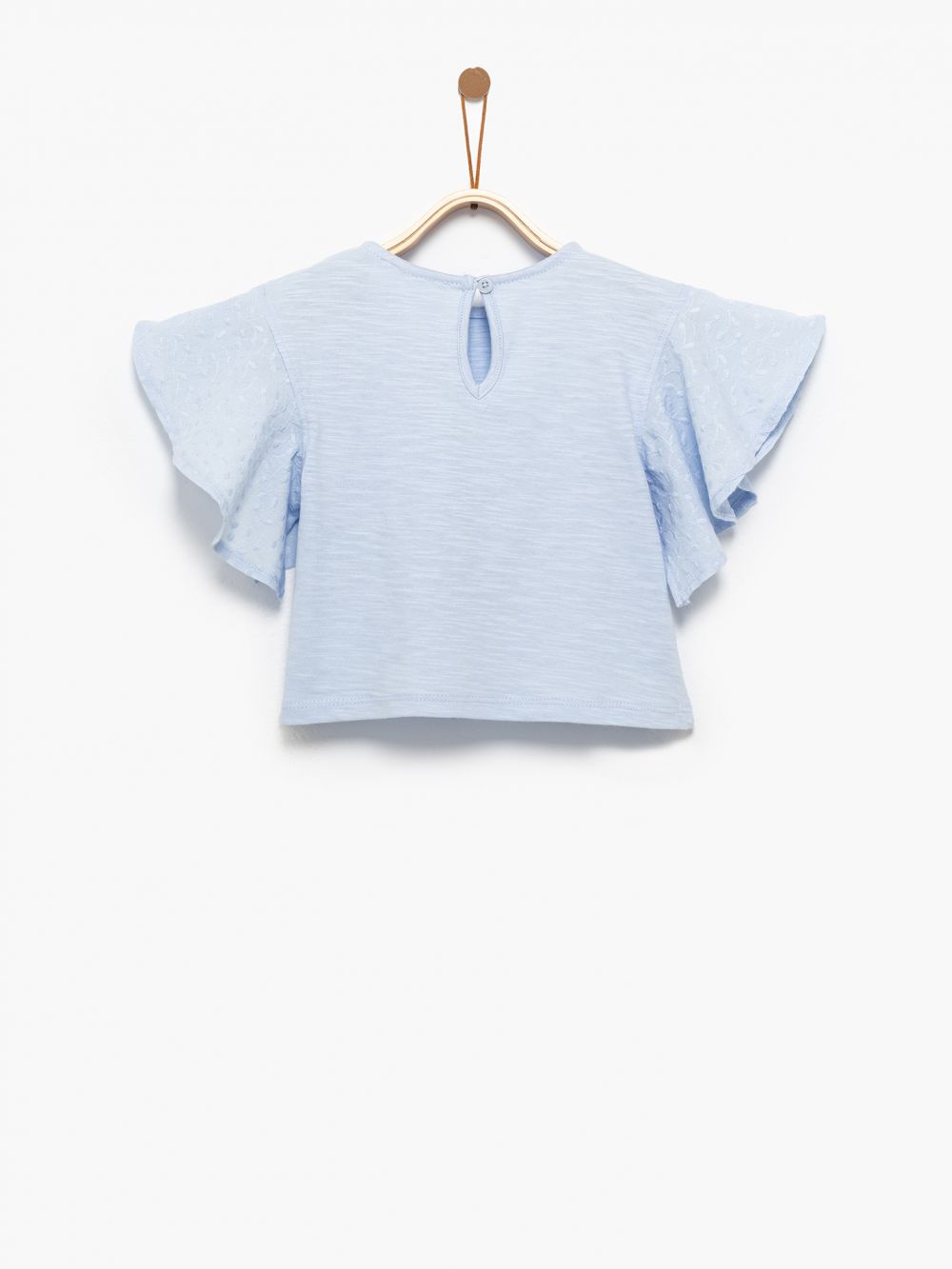 חולצה עם שרוול קצר ורקמה