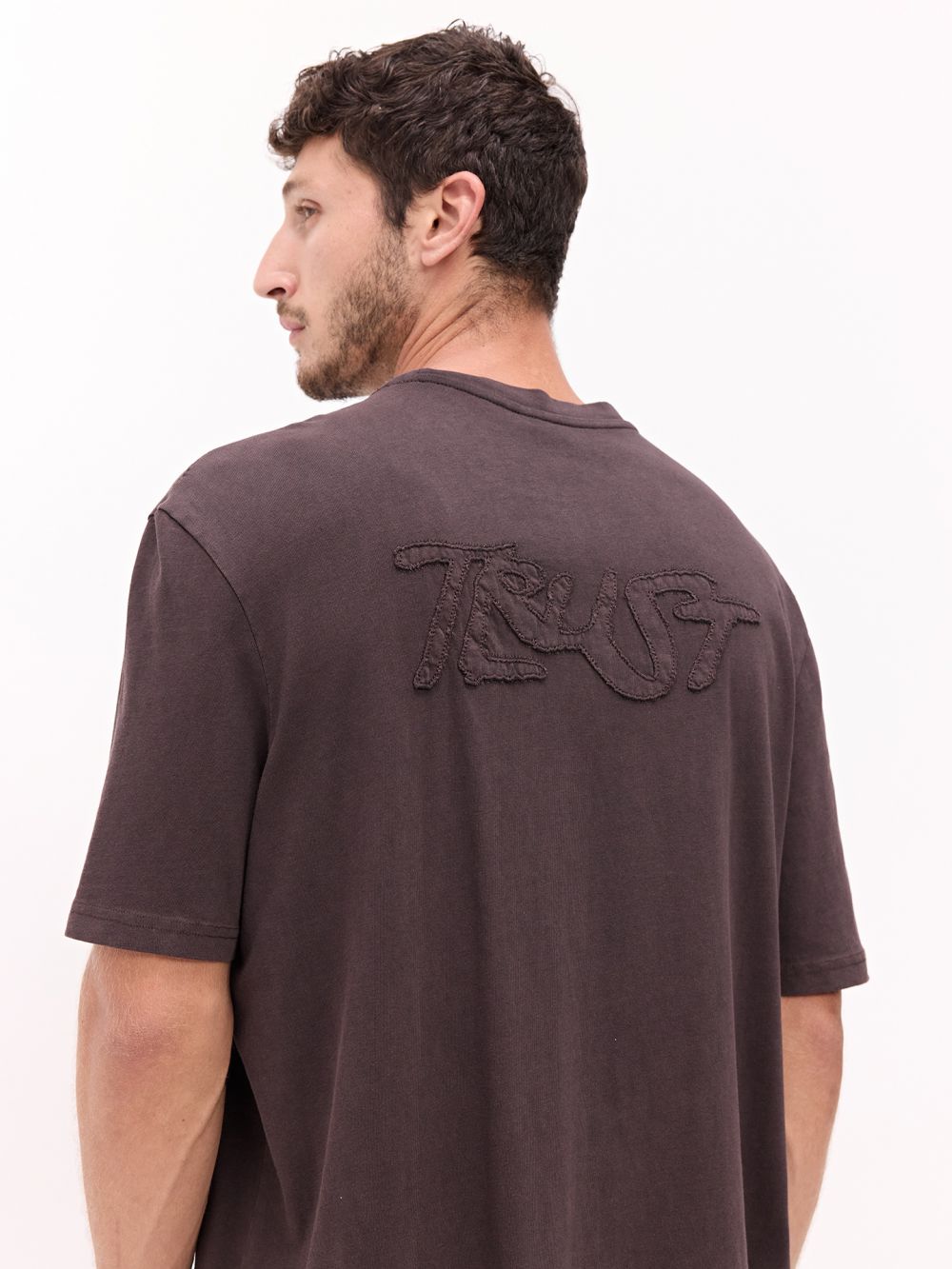 טי שירט Relaxed fit עם פאץ’