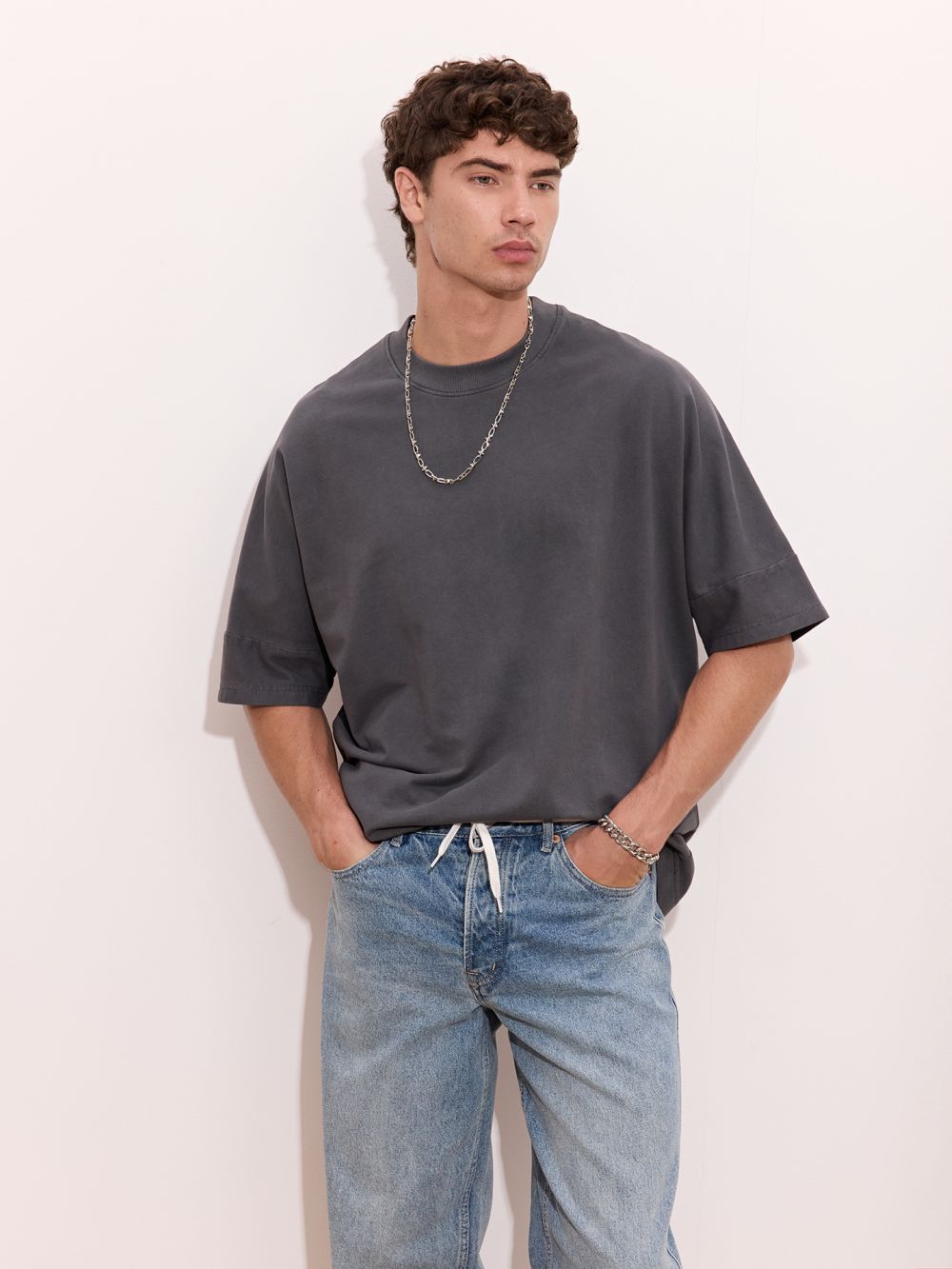 טי-שירט עם פאצ’ הפוך