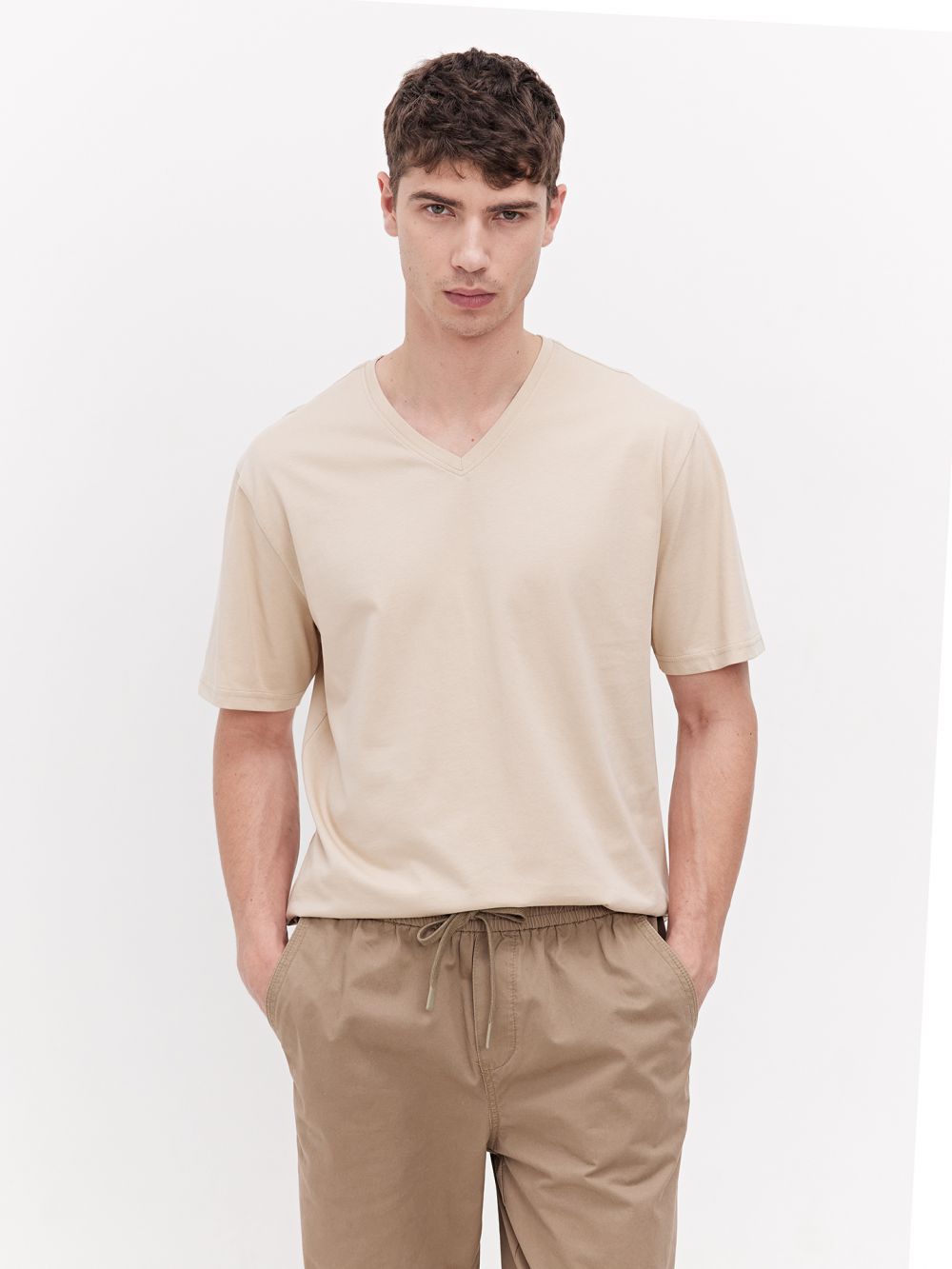 טי-שירט וי בייסיק