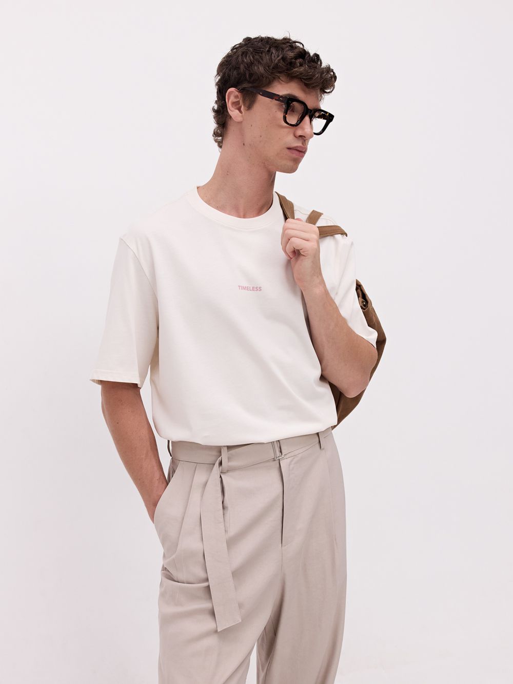 טי-שירט עם רקמה