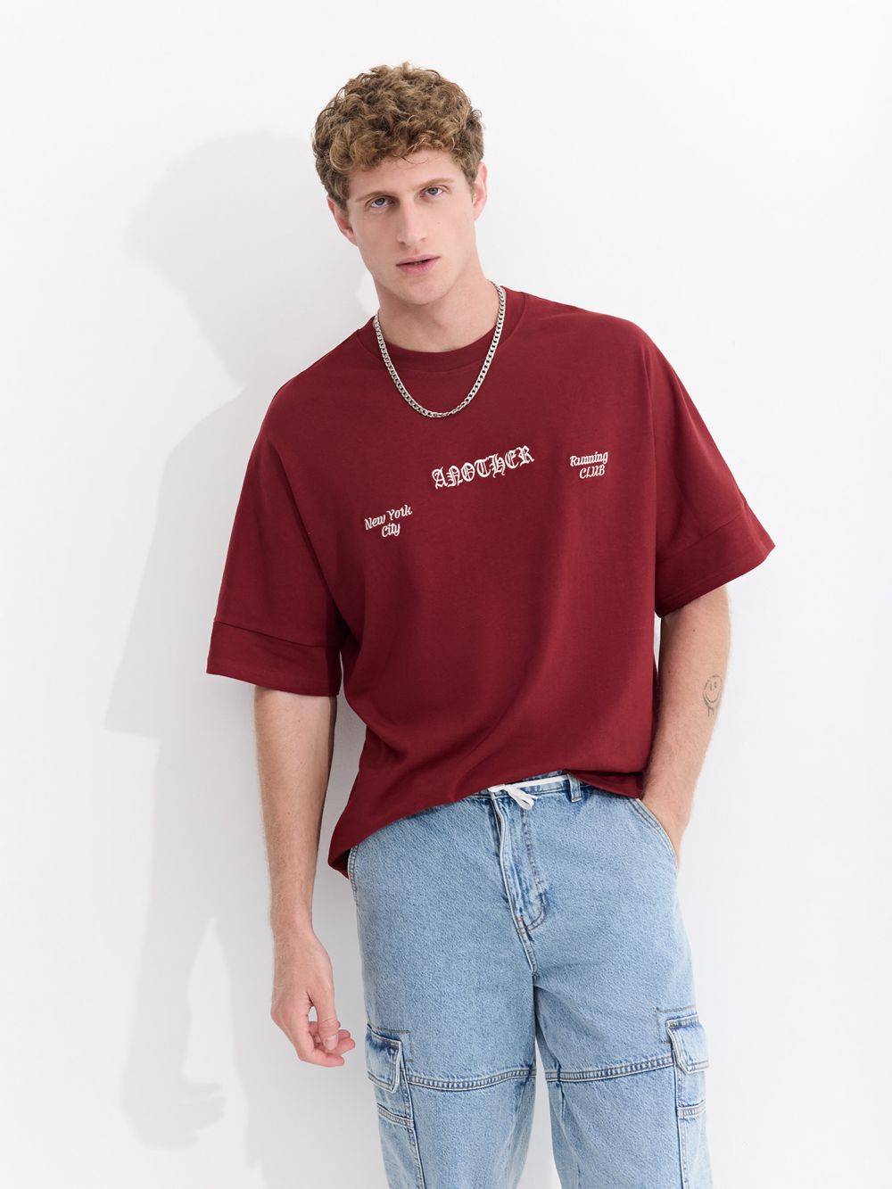 חולצת טי אוברסייז עם הדפס