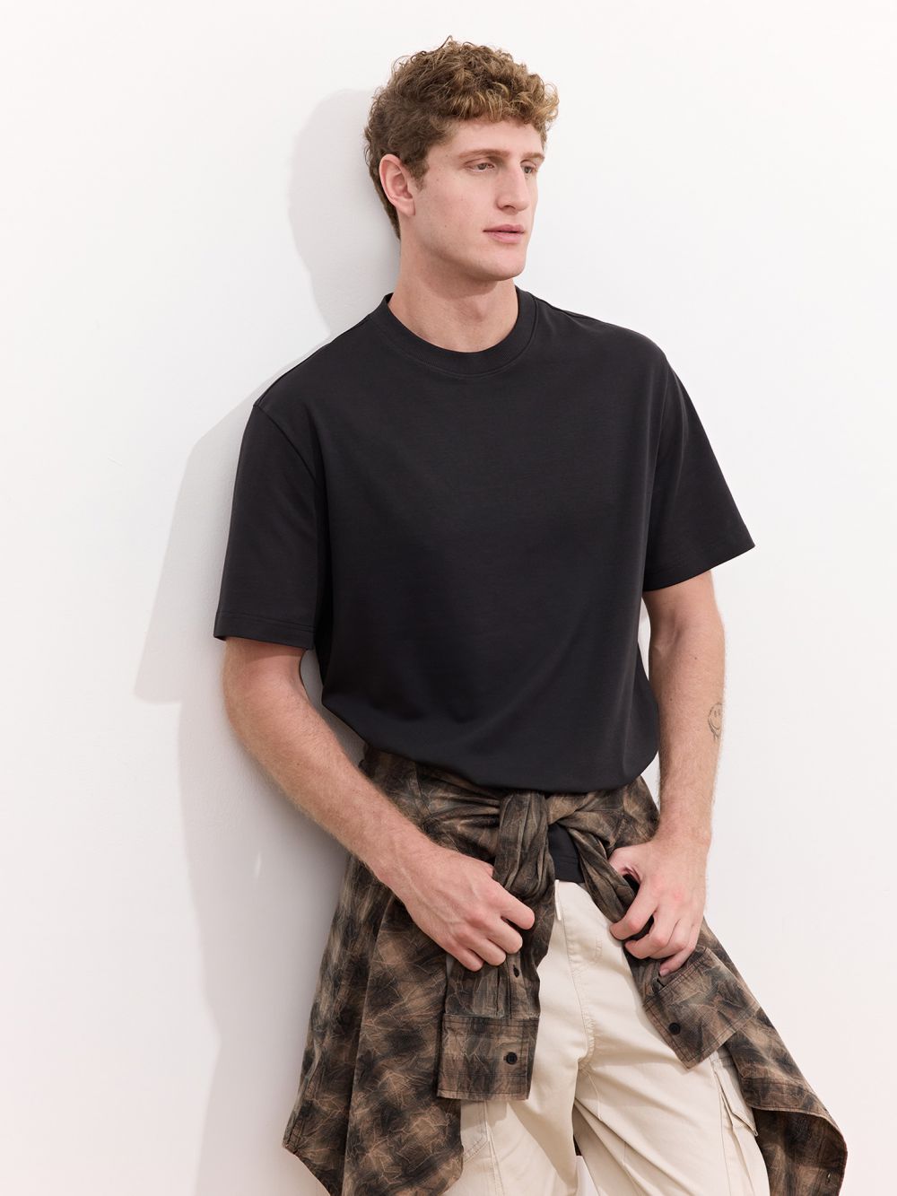 טי שירט שרוול קצר