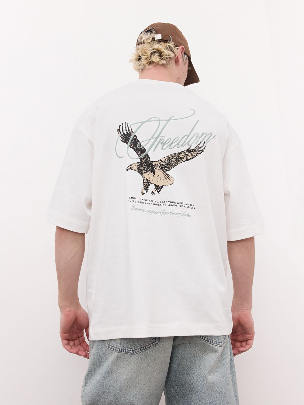 טי שירט בגזרת אוברסייז