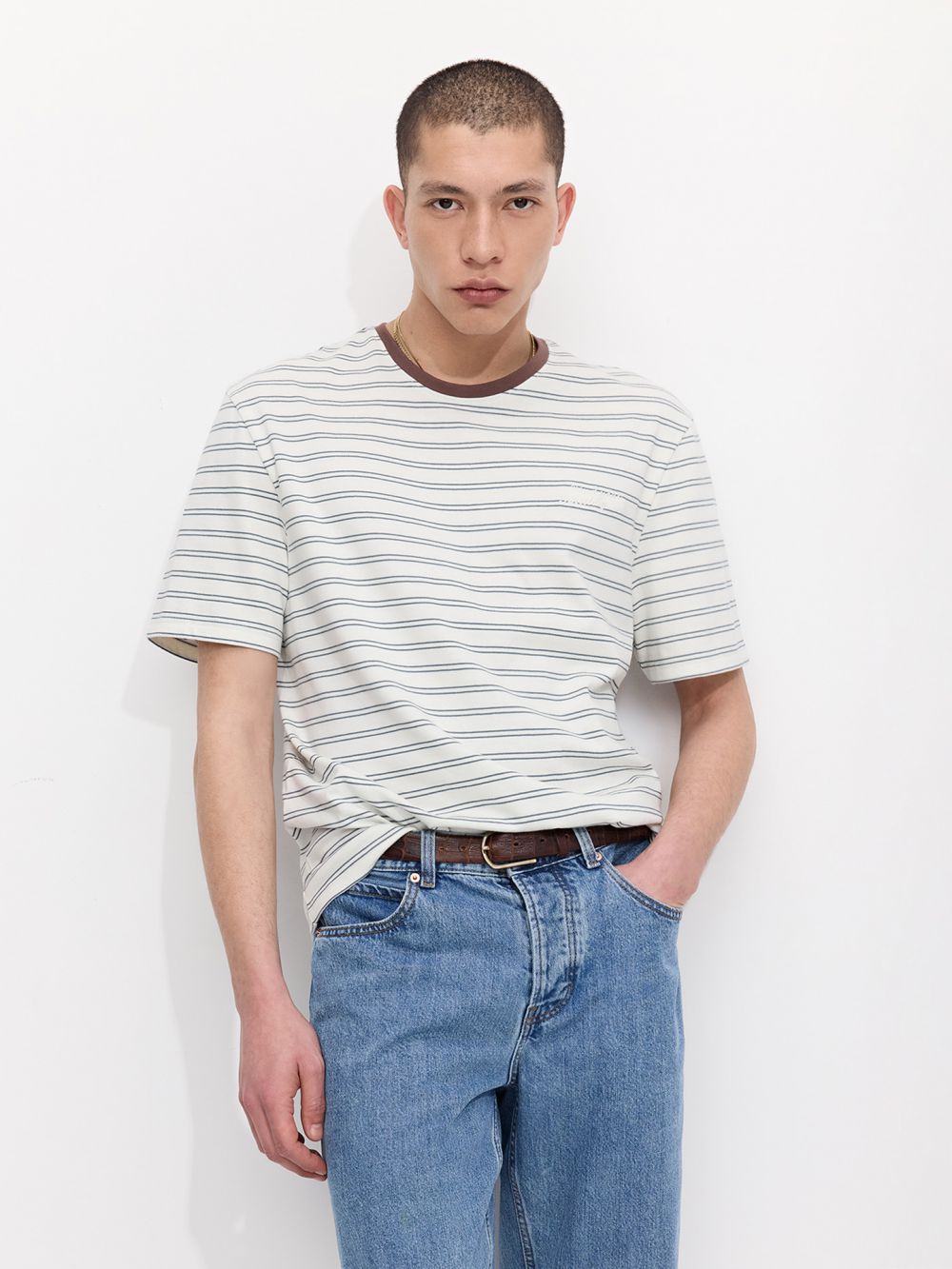 טי שירט עם פסים