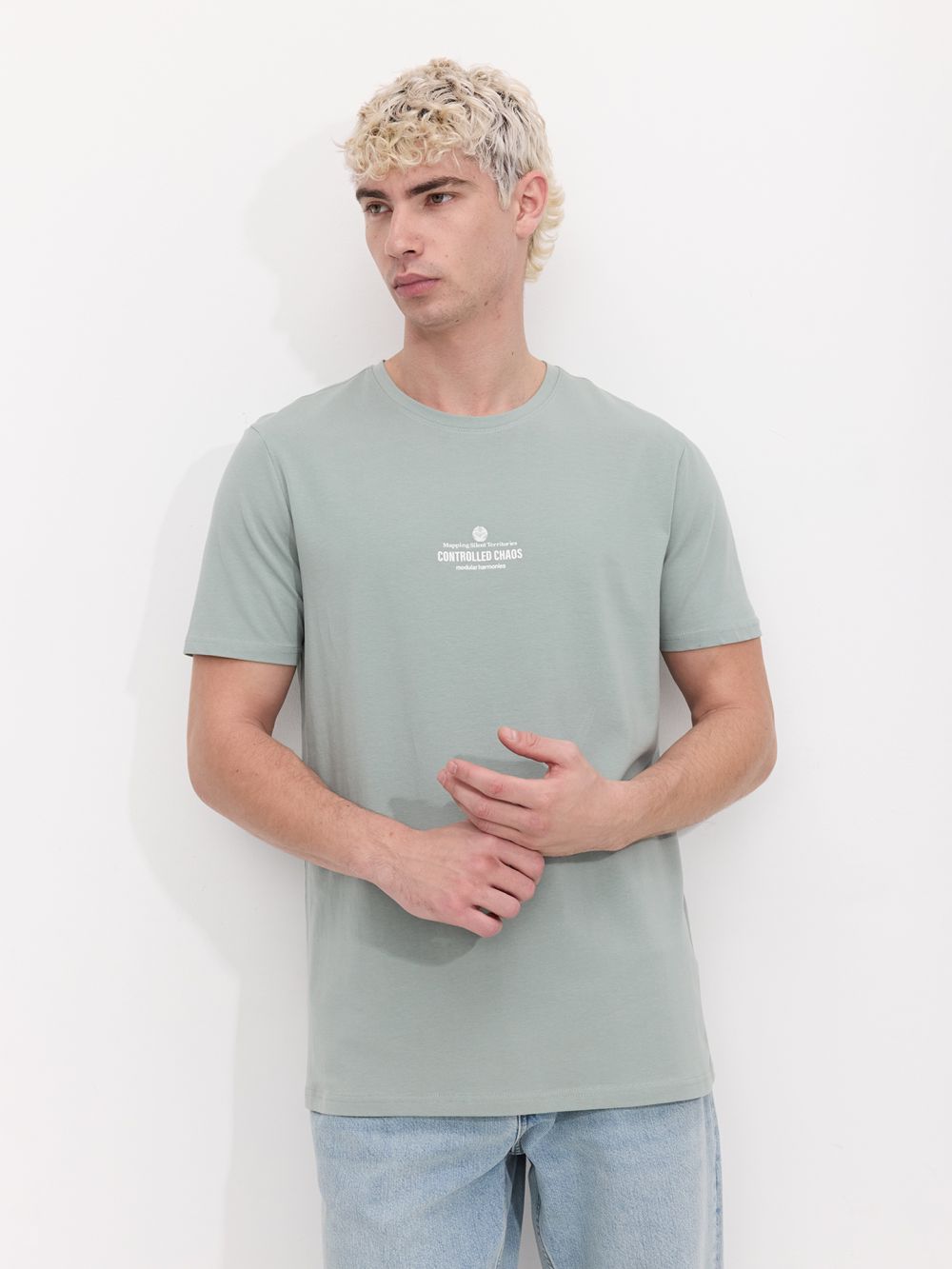 טי-שירט בגזרת SLIM