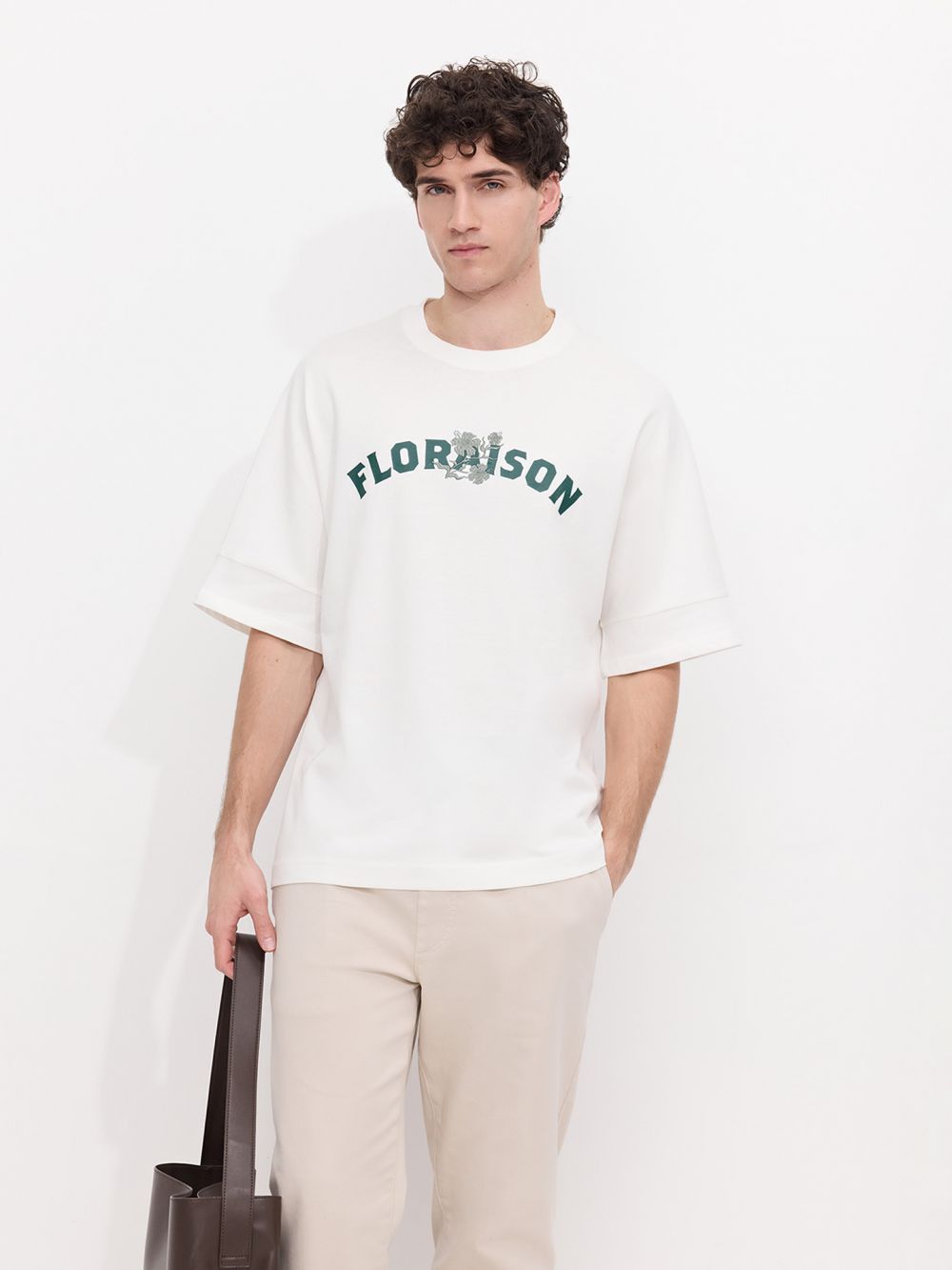 טי שירט בגזרת אוברסייז