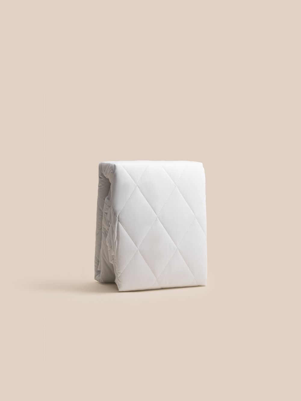 מגן כרית קווילט מעוין