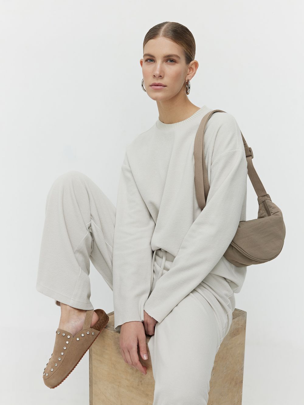 סווטשירט מבד סריג רך