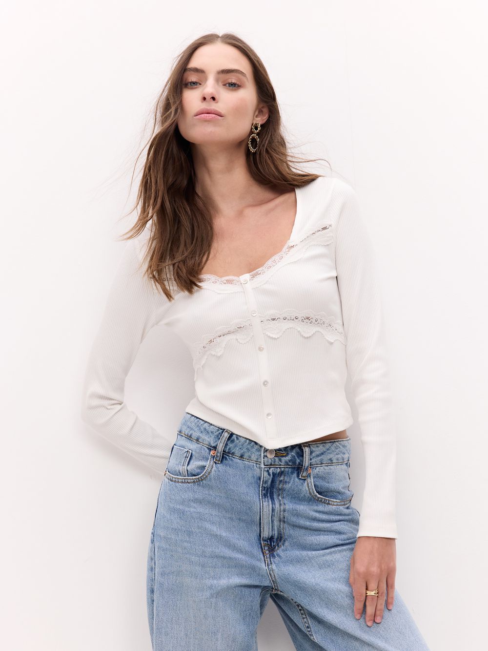 חולצת ריב ארוכה עם תחרה