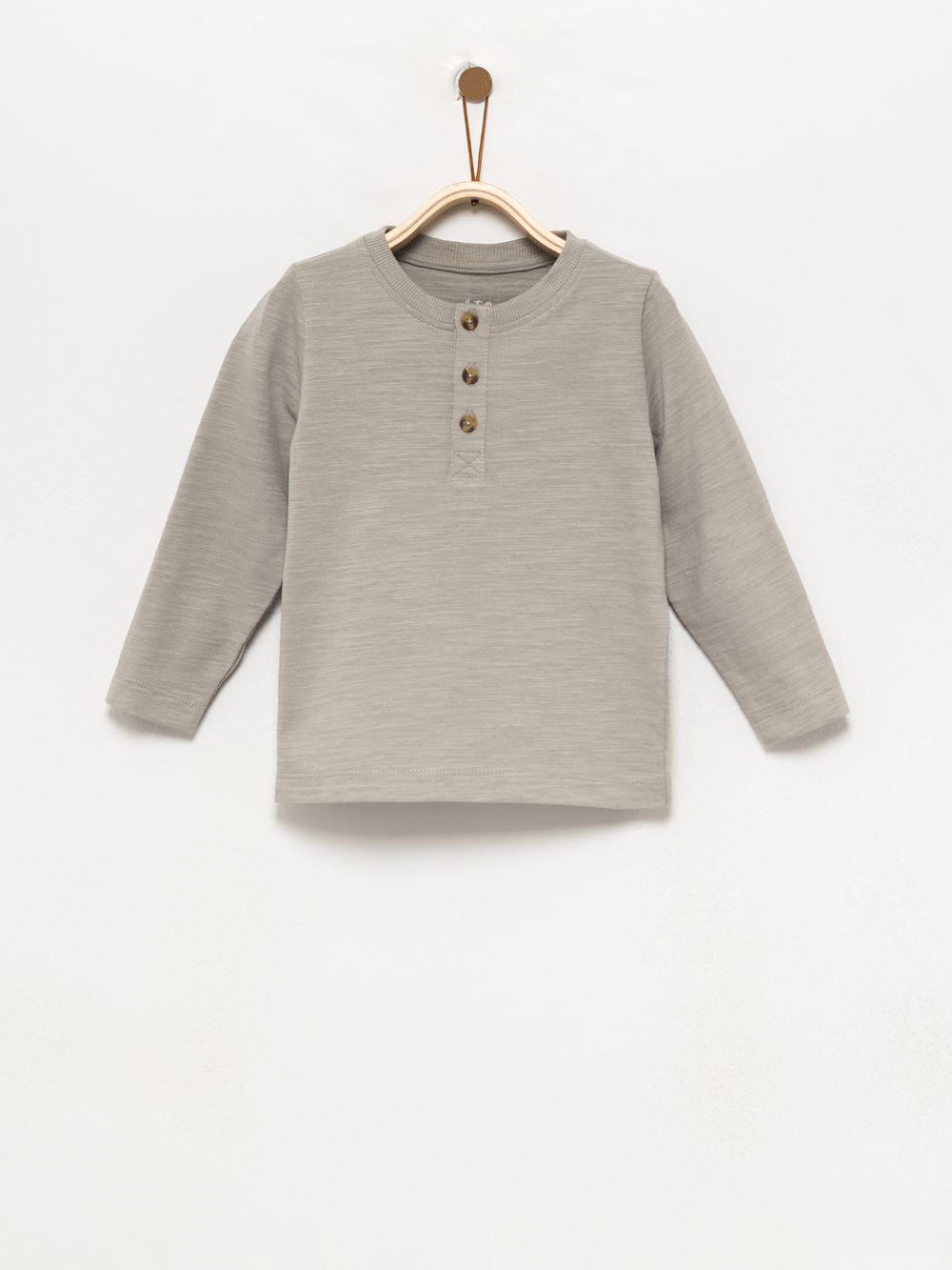 טי-שירט כפתורים ארוכה