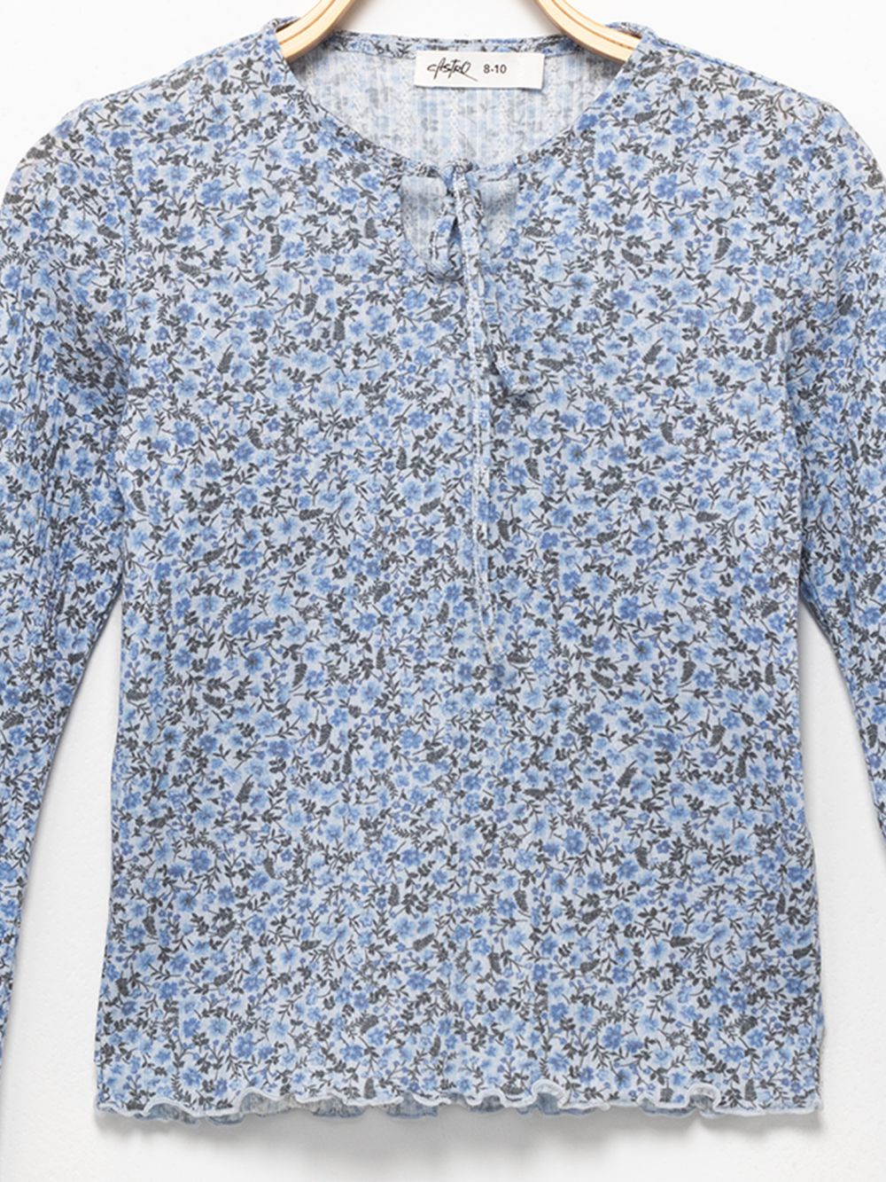 טי שרוול מתרחב מודפסת