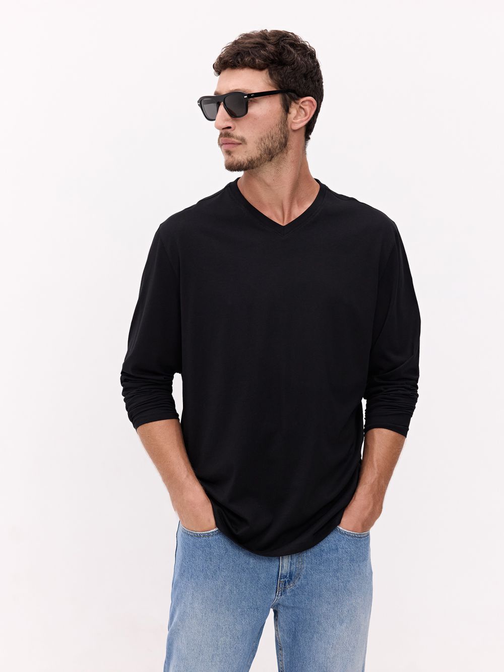 טי-שירט וי ארוכה