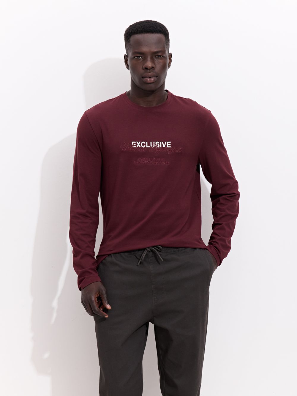 טי-שירט ארוכה עם כיתוב