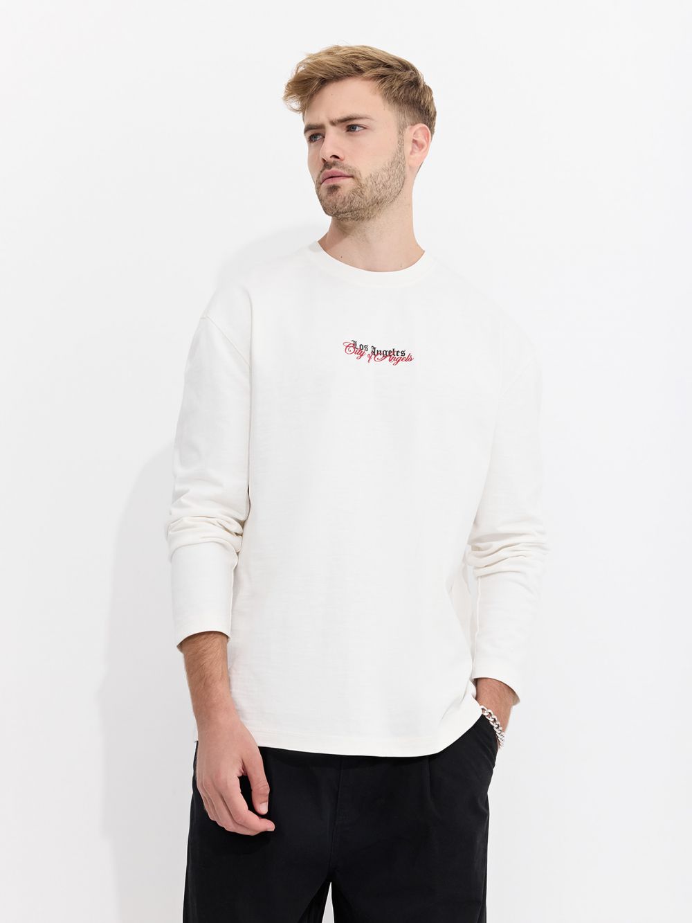 טי-שירט ארוכה עם כיתוב