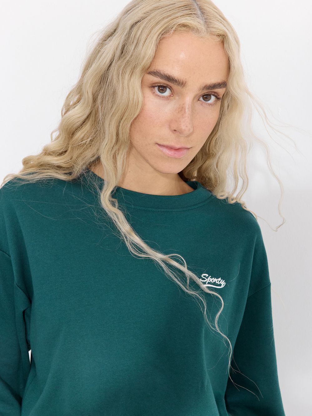 סווטשירט קצר