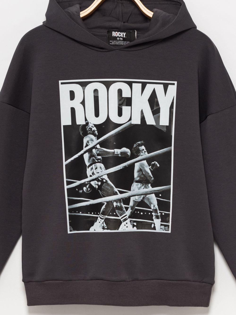 סווטשירט רוקי