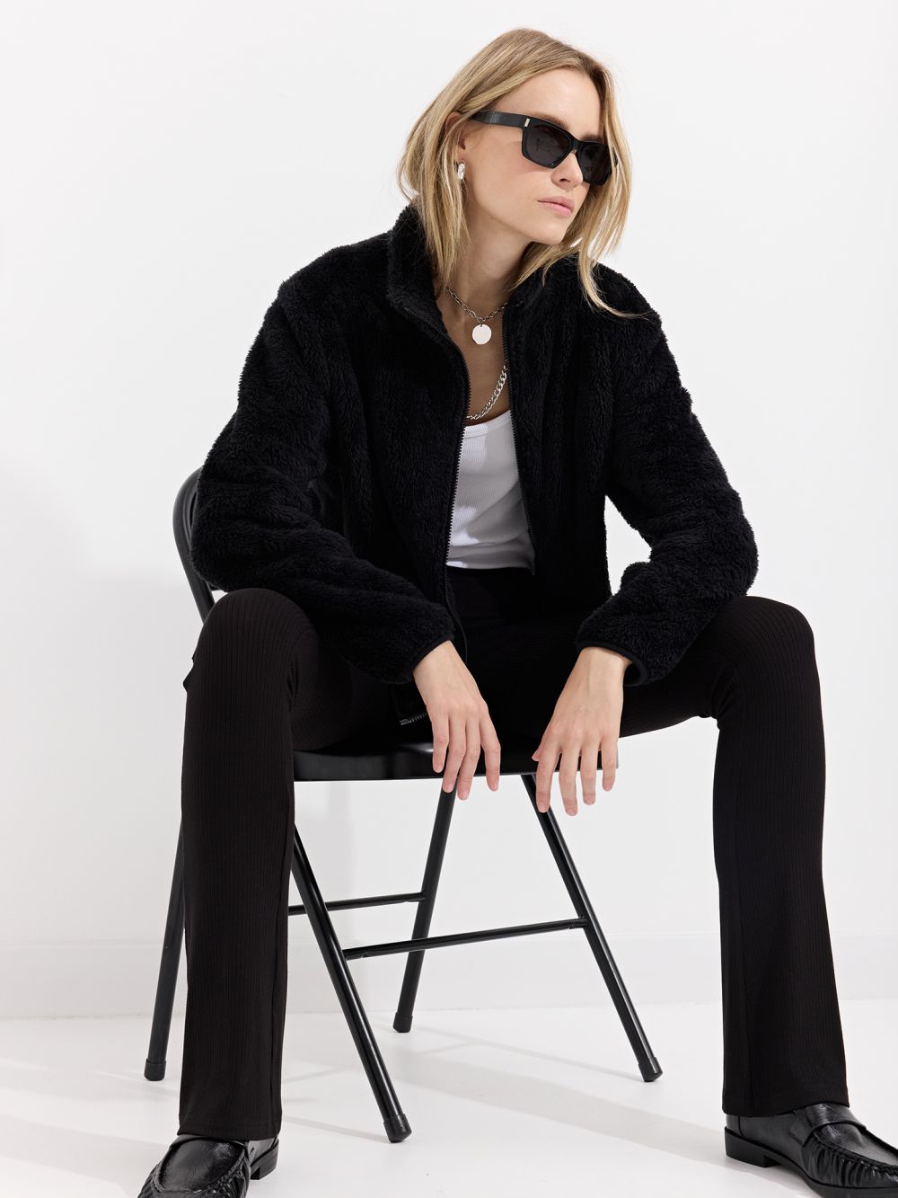 סווטשירט פרוותי עם רוכסן וצאורון