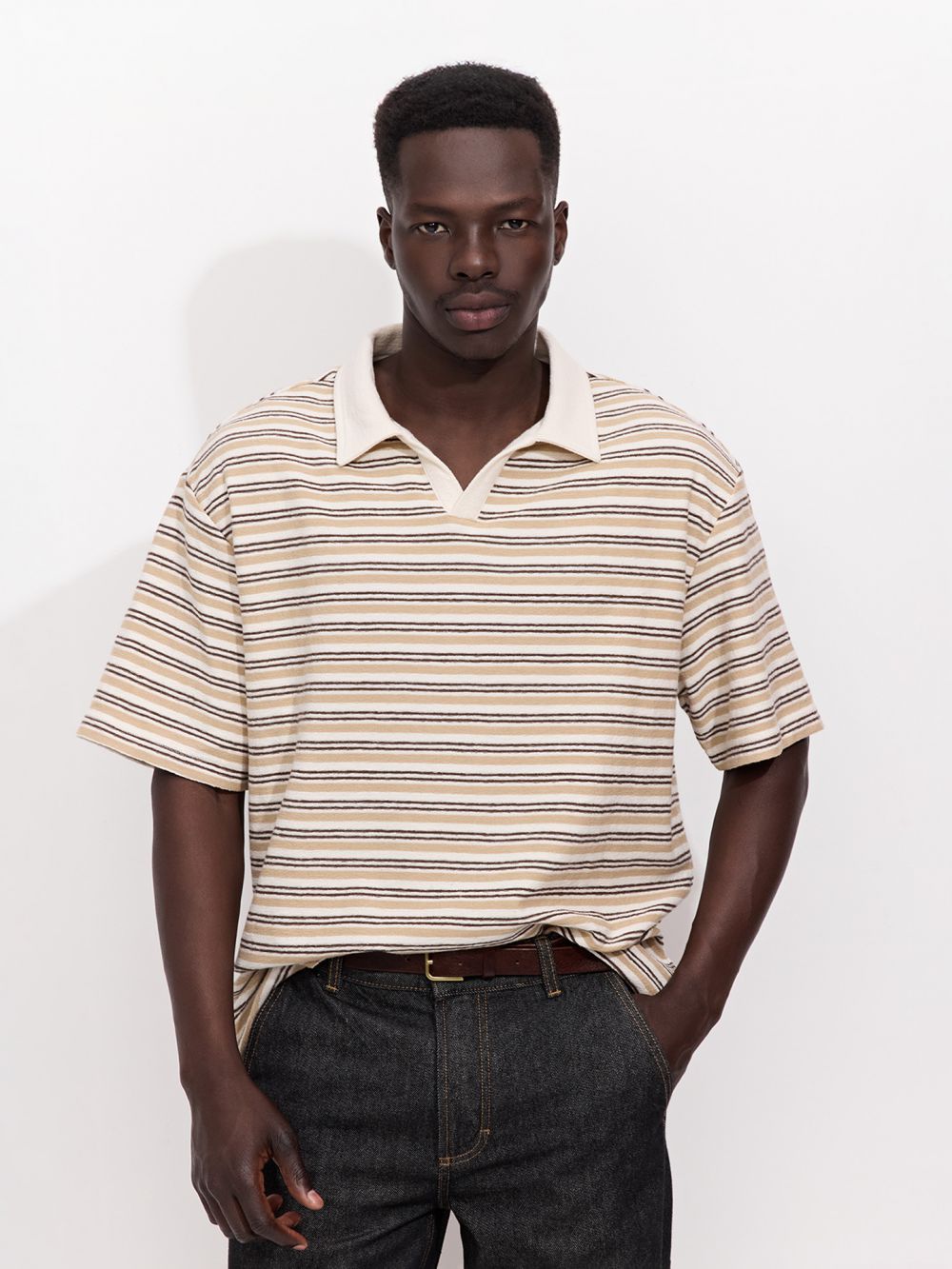 חולצת פולו עם פסים