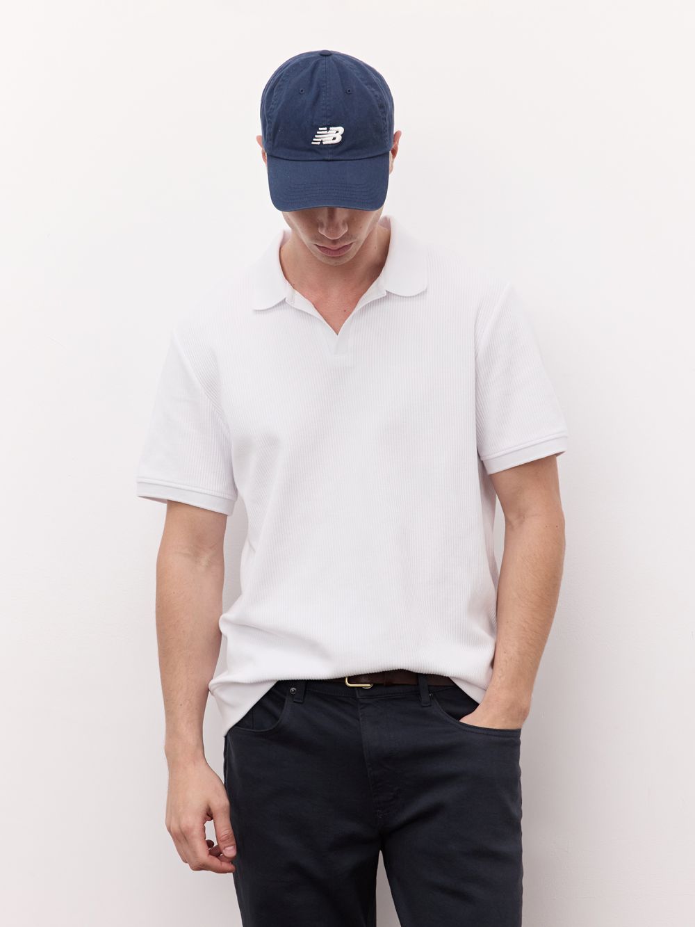 חולצת פולו עם טקסטורה של פסים