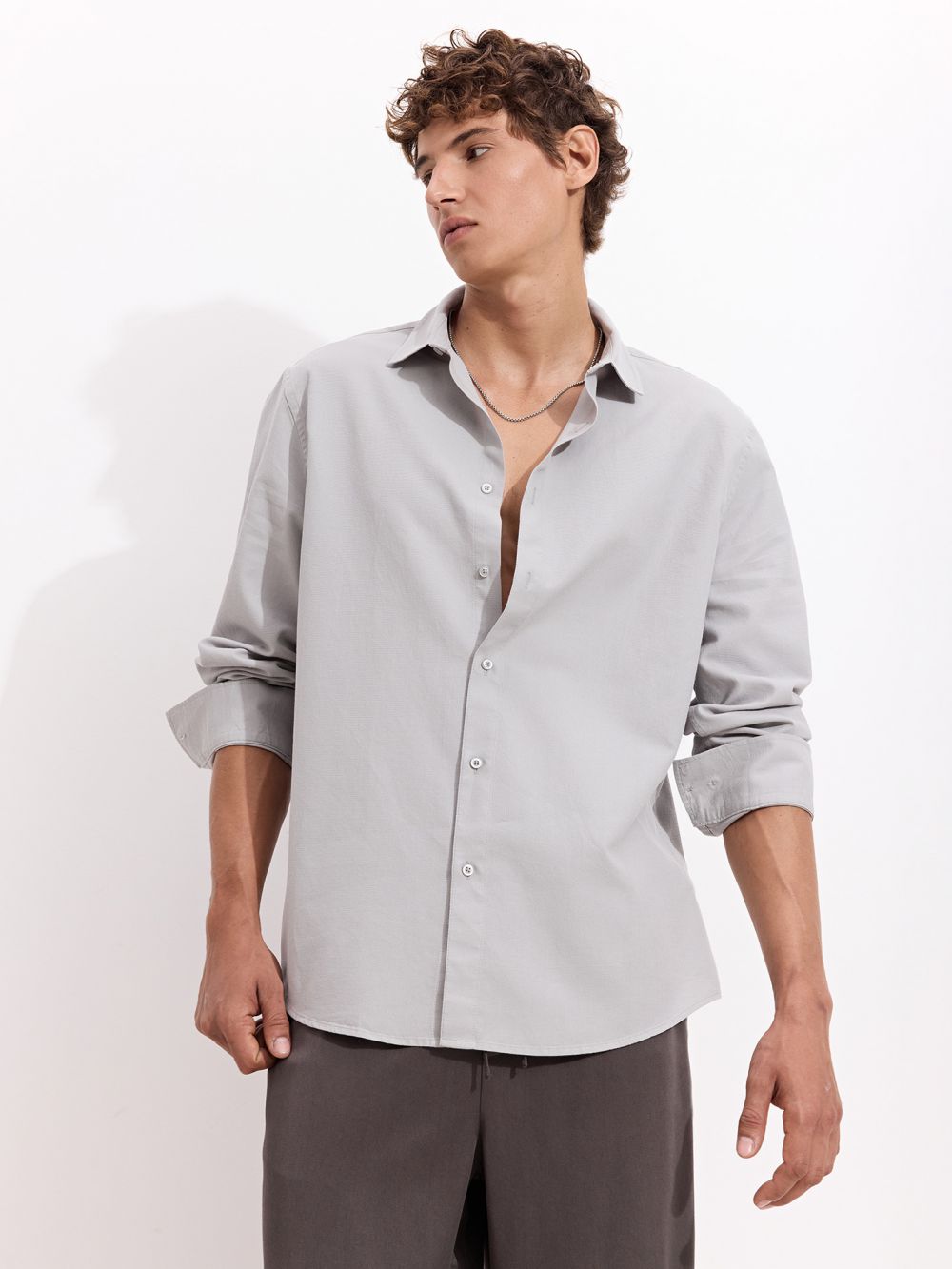 חולצת טקסטורה מכופתרת REGULAR FIT