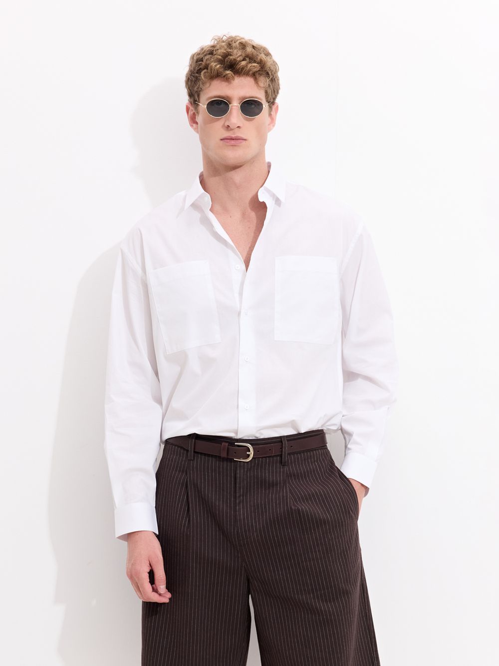 חולצה מכופתרת עם כיסים