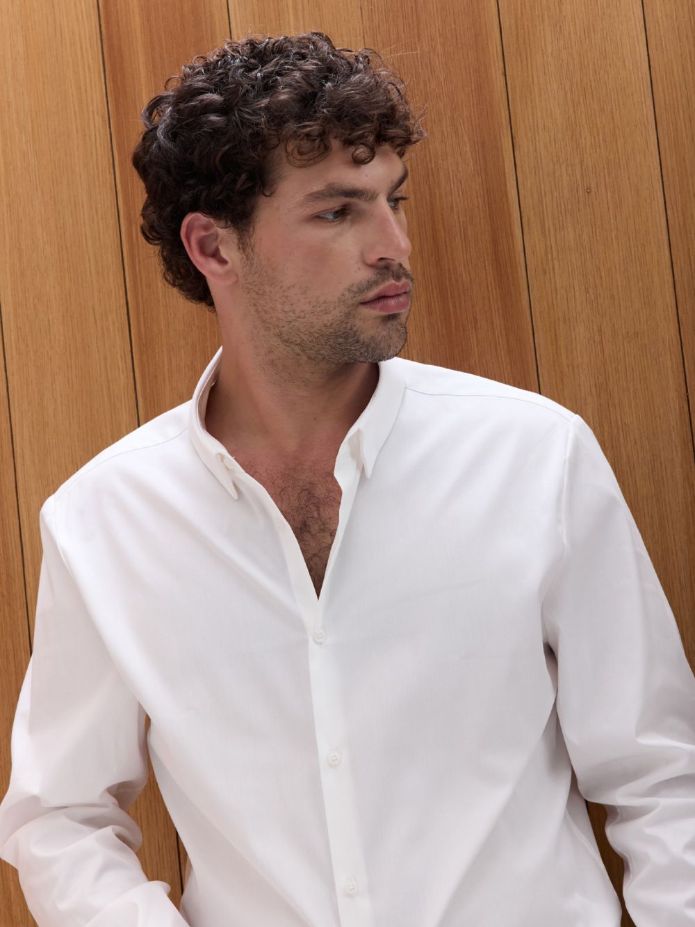 חולצה מכופתרת