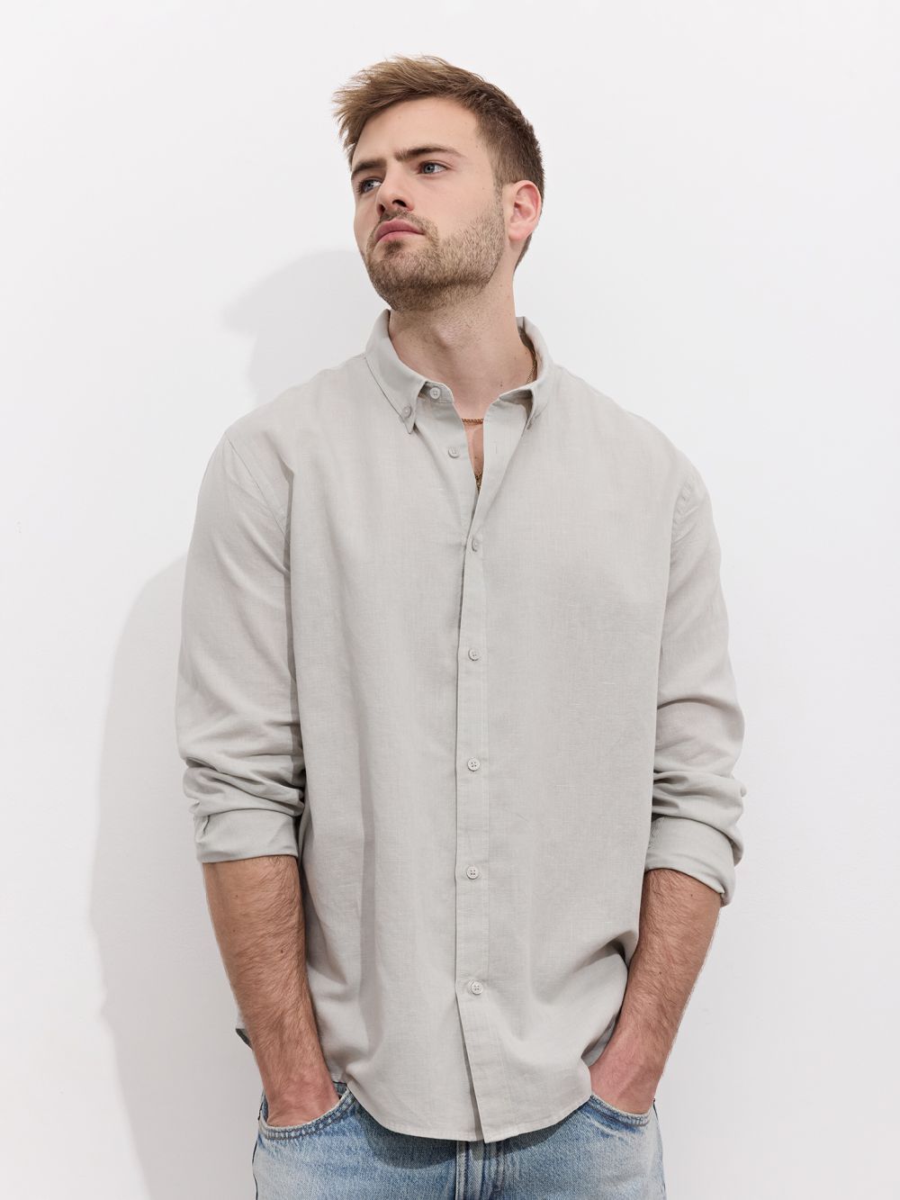 חולצה מכופתרת שטופה  מתערובת פשתן