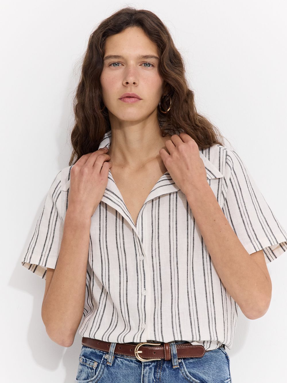 חולצת פסים מכופתרת