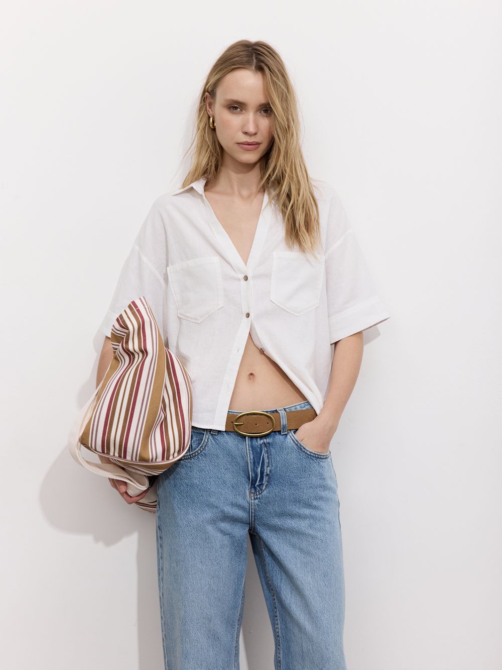 חולצה בגזרה Boxy במראה פשתן