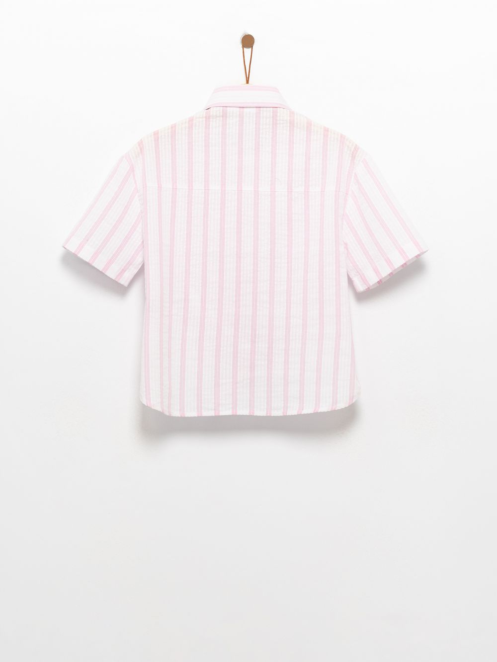 חולצה מכופתרת  עם קשירה