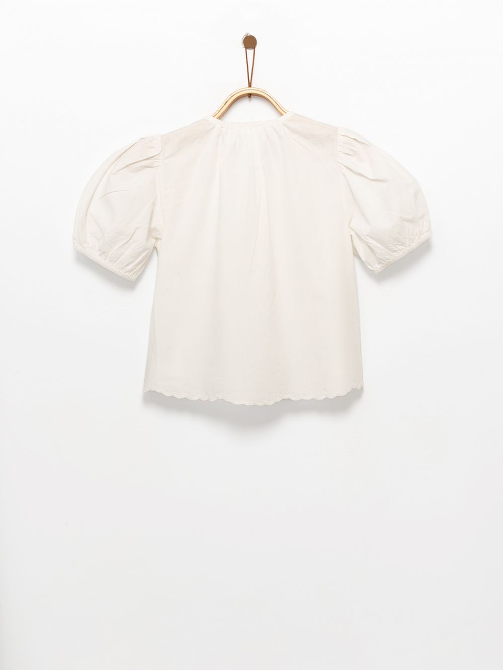 חולצה מכופתרת רקומה