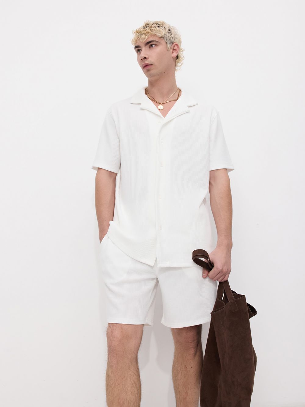 חולצת ריזורט עם טקסטורה