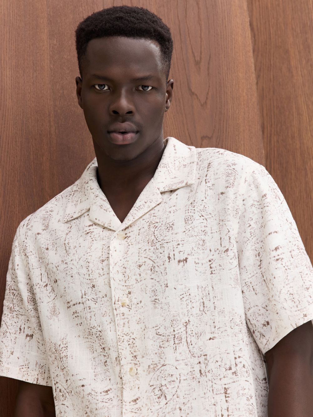 חולצת ריזורט עם דפוס