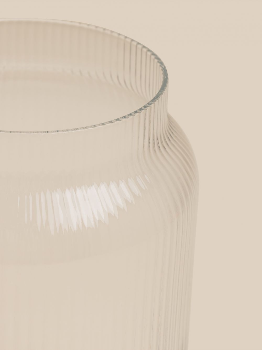 ואזה מזכוכית בטקסטורת פסים 22X12 ס”מ