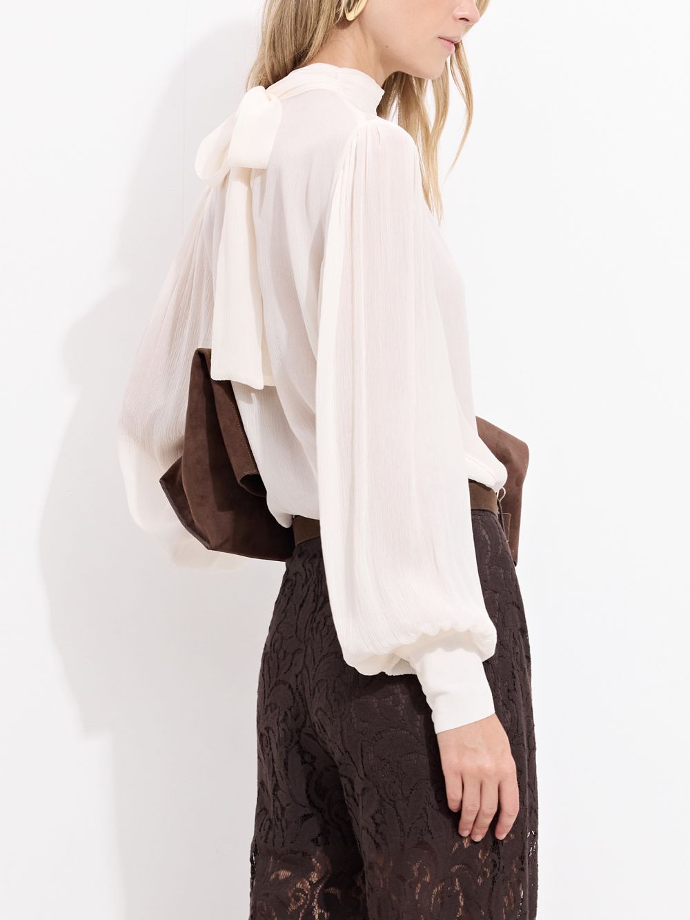 חולצה שקופה עם קשירה