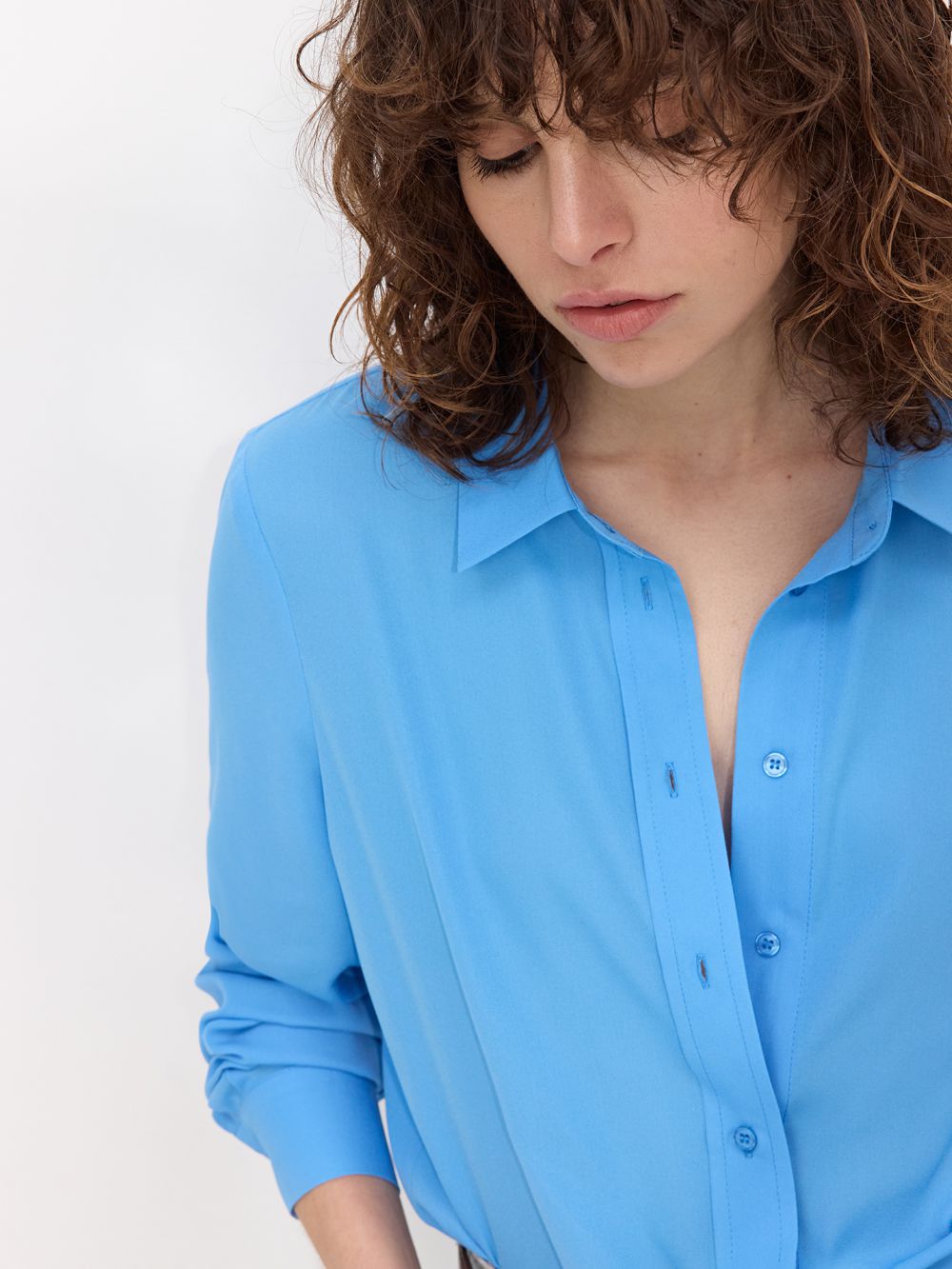 חולצה מכופתרת