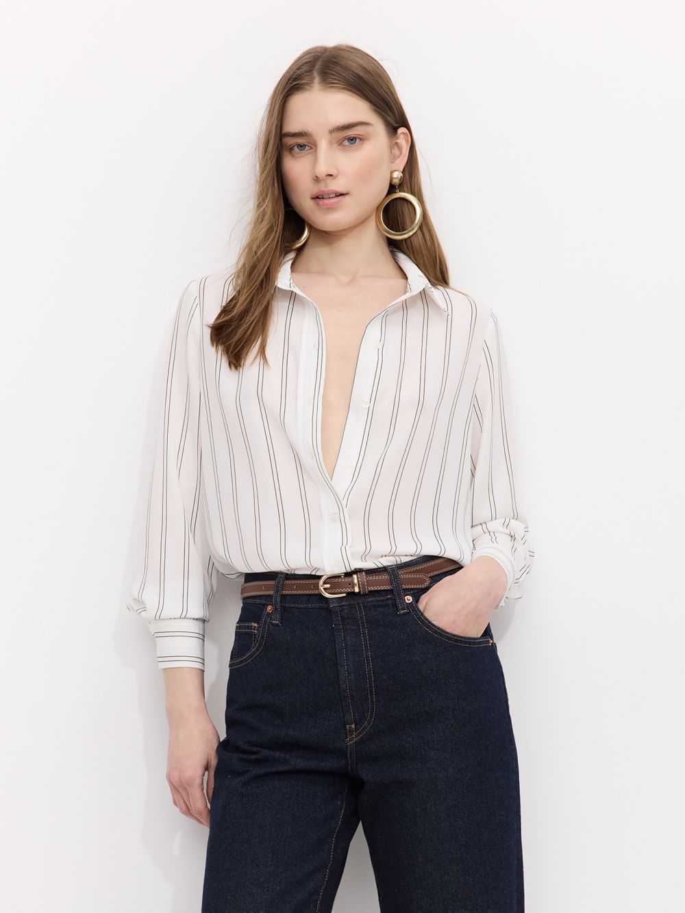 חולצה מכופתרת