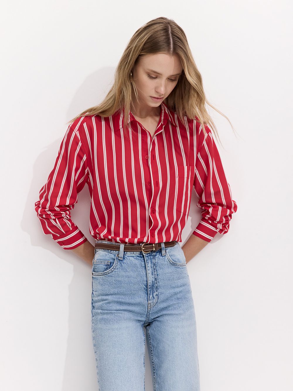 חולצת פסים מכופתרת