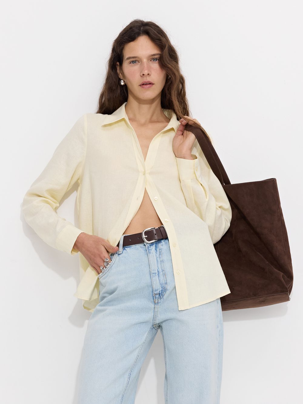 חולצה מכופתרת במראה פשתן