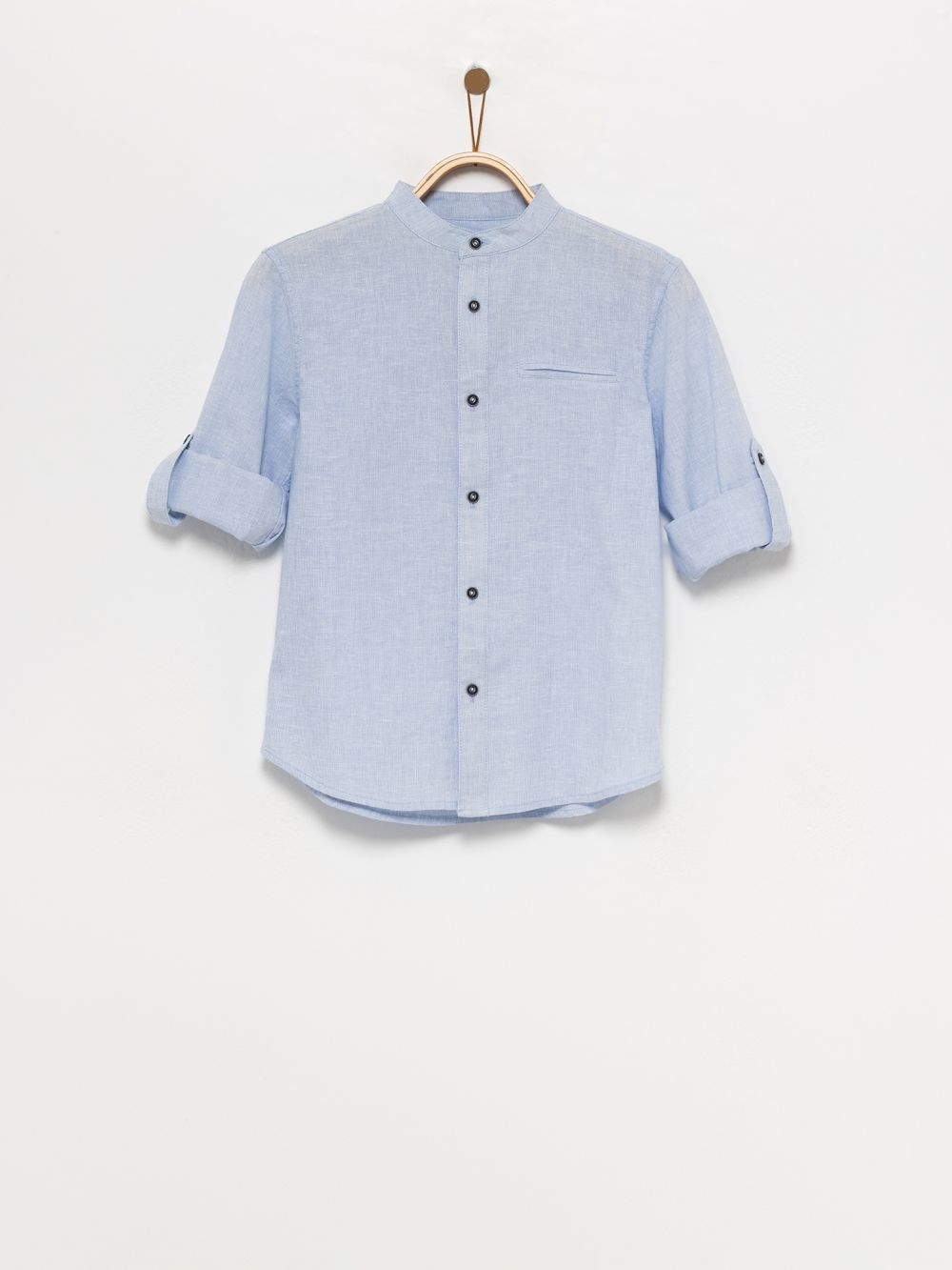 חולצה מכופתרת