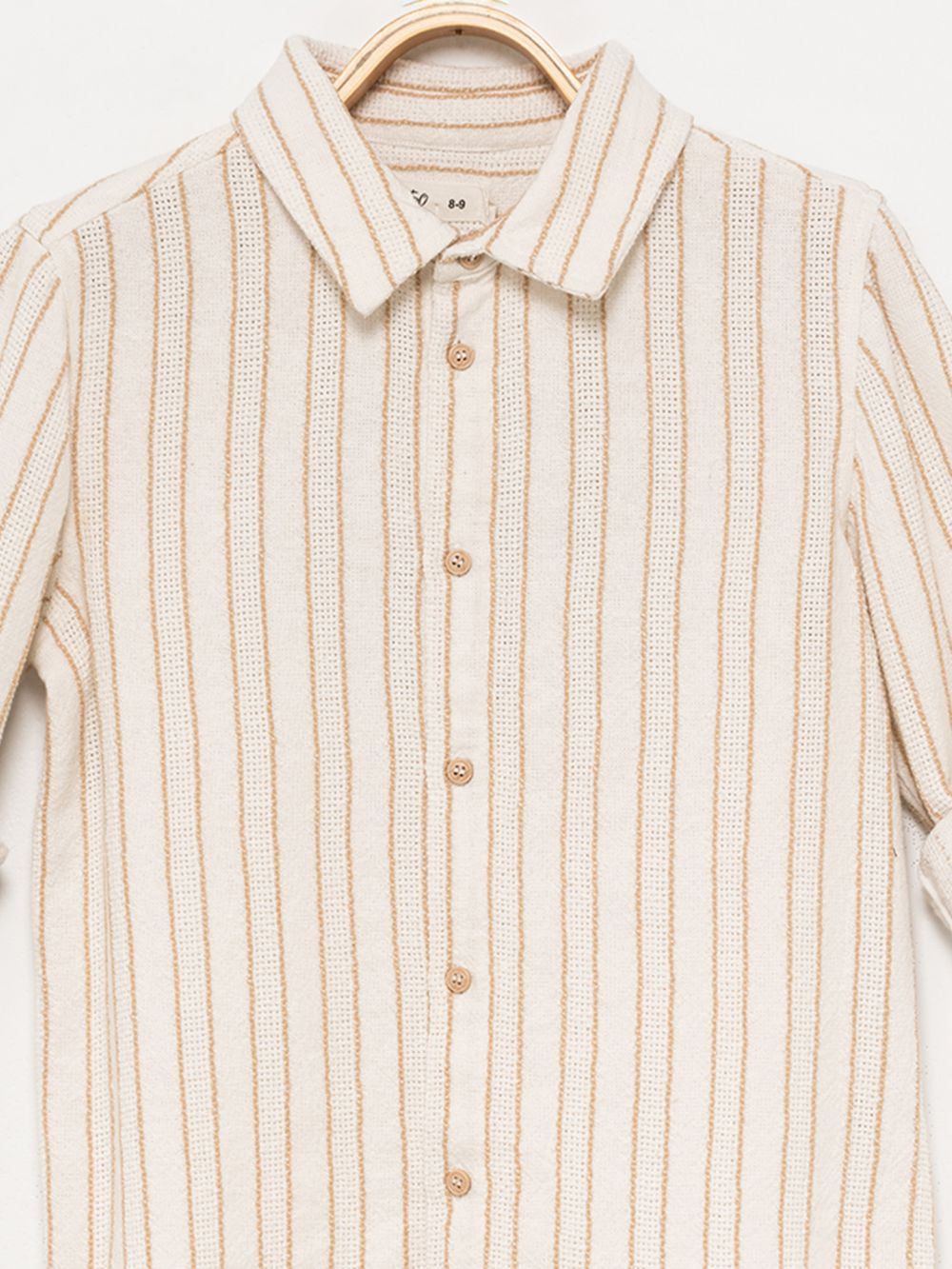 חולצת פסים מכופתרת