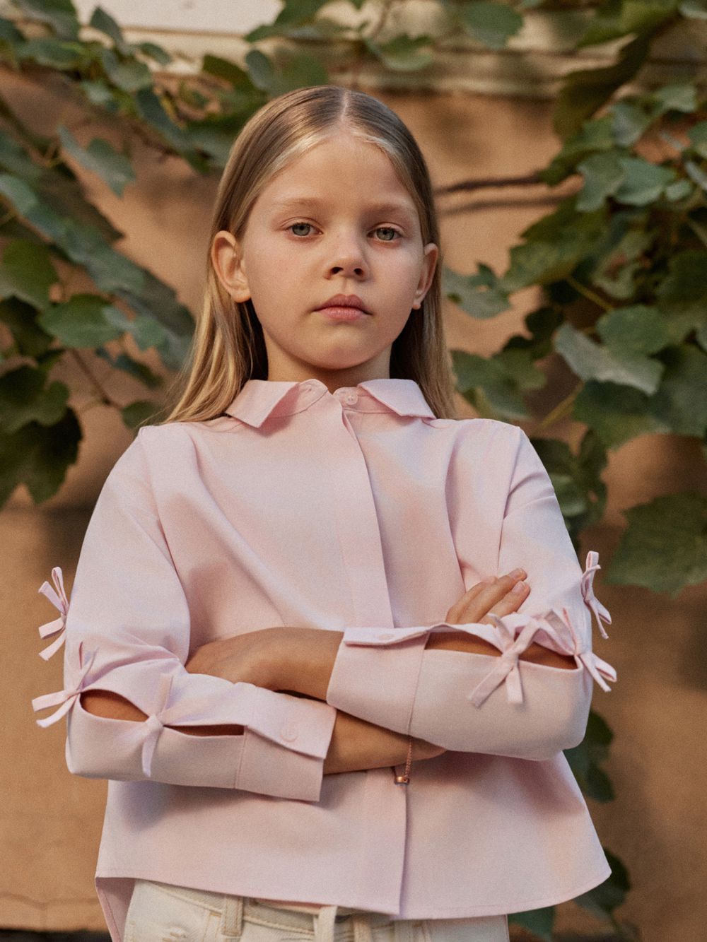 חולצה מכופתרת עם פפיונים